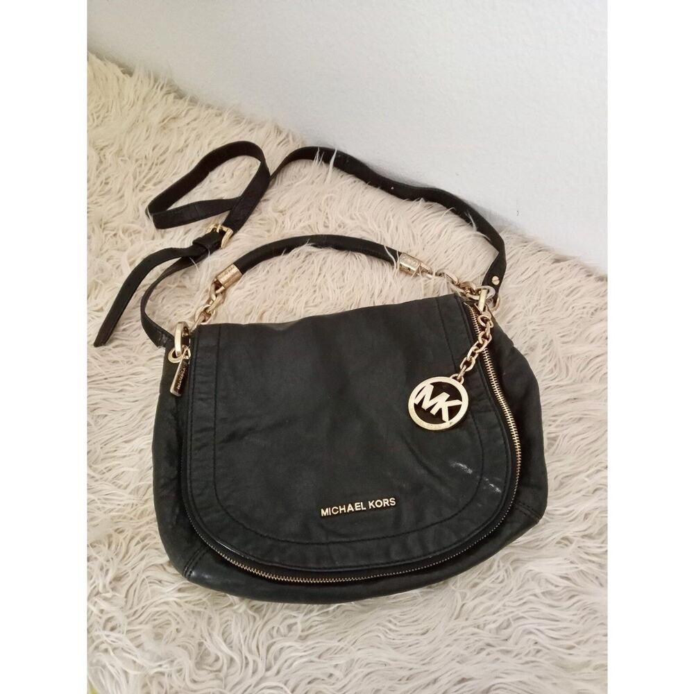 MICHAEL KORS Black Leather Messenger Bag Gold Charm Medallion Zip Fold Pockets